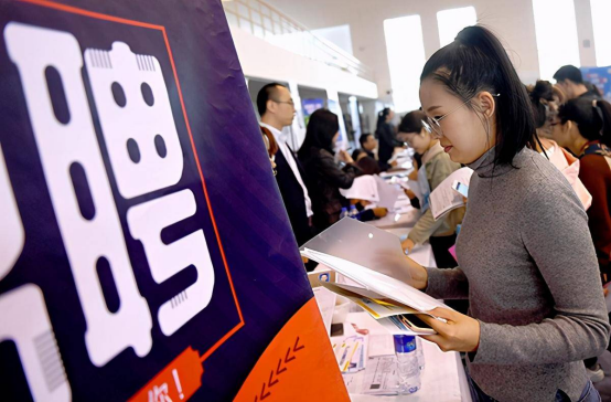 国企招聘转为合同工，失去“编制”的国企，为何还是一样受追捧？