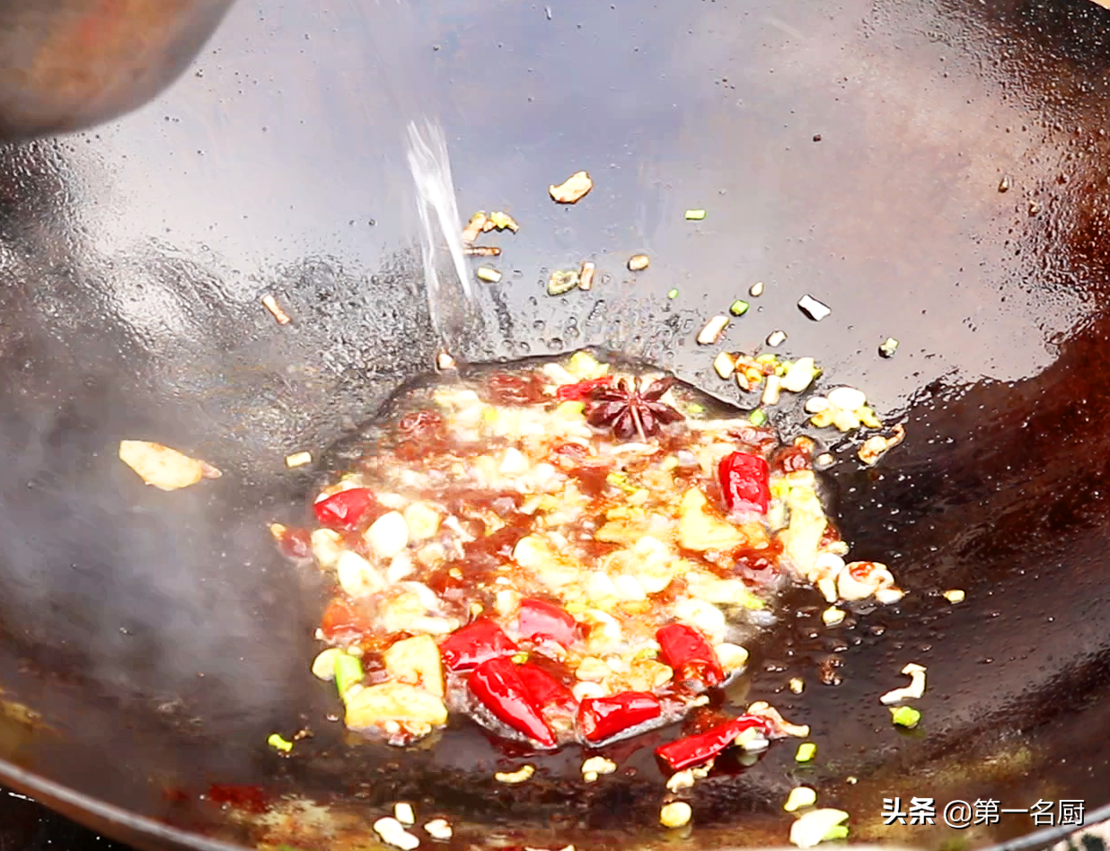 鲫鱼怎么做好吃（分享3种鲫鱼的做法鲜嫩入味好吃又好做）