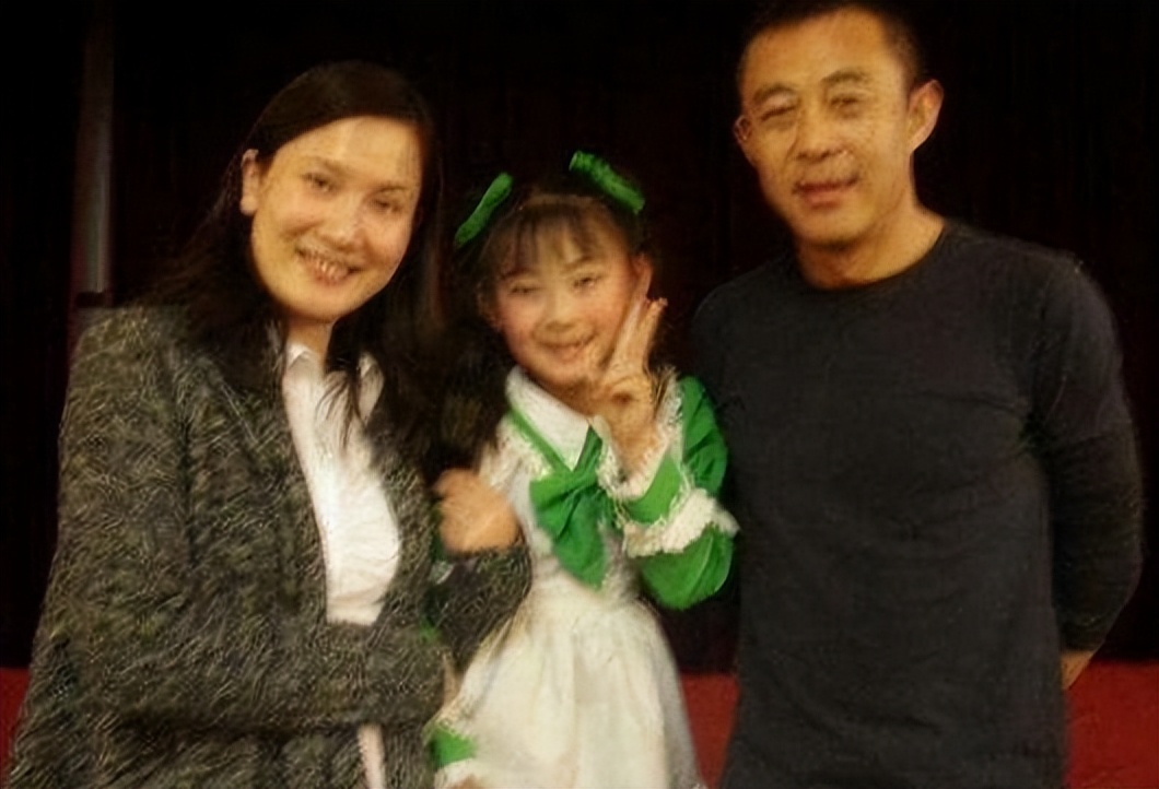 演员潘雨辰，失败的婚姻让我终身难忘，和女儿相依为命很幸福