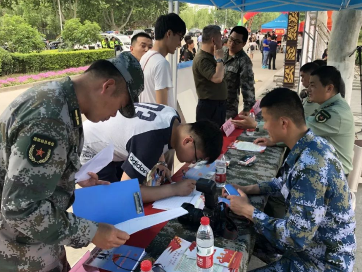 2022年“征兵新规”，政审有了“新要求”，部分学生将与军人无缘