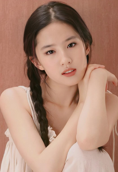 谁说“方圆脸”毁所有？让这5位美女告诉你，方脸也可美若天仙