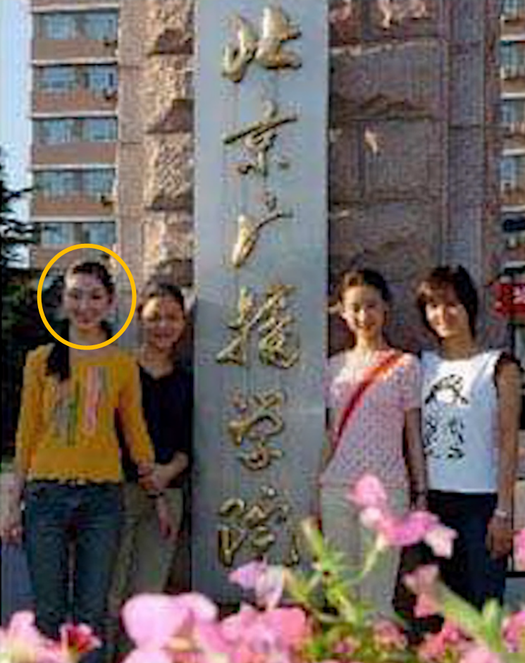 管彤：26岁进央视，41岁结婚，42岁当高龄产妇，今51岁被宠成公主