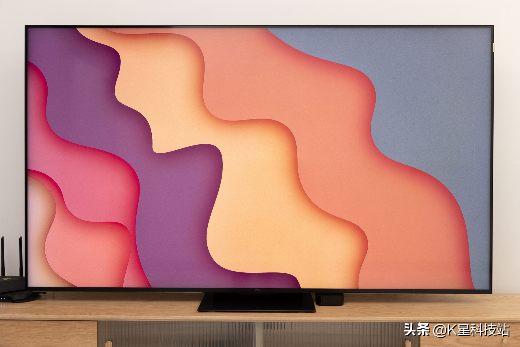 QD-Mini LED 战未来，国产电视画质的天花板，TCL X11电视机评测详解