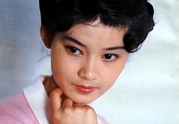 潘虹：离婚36年依旧单身，一生无儿无女，60岁以后有了烦心事