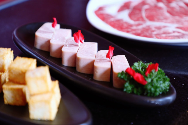 �ı�����ҵ�ġ���Ʒ���塱�ù˿ͻع��й��˳Է���ζ��