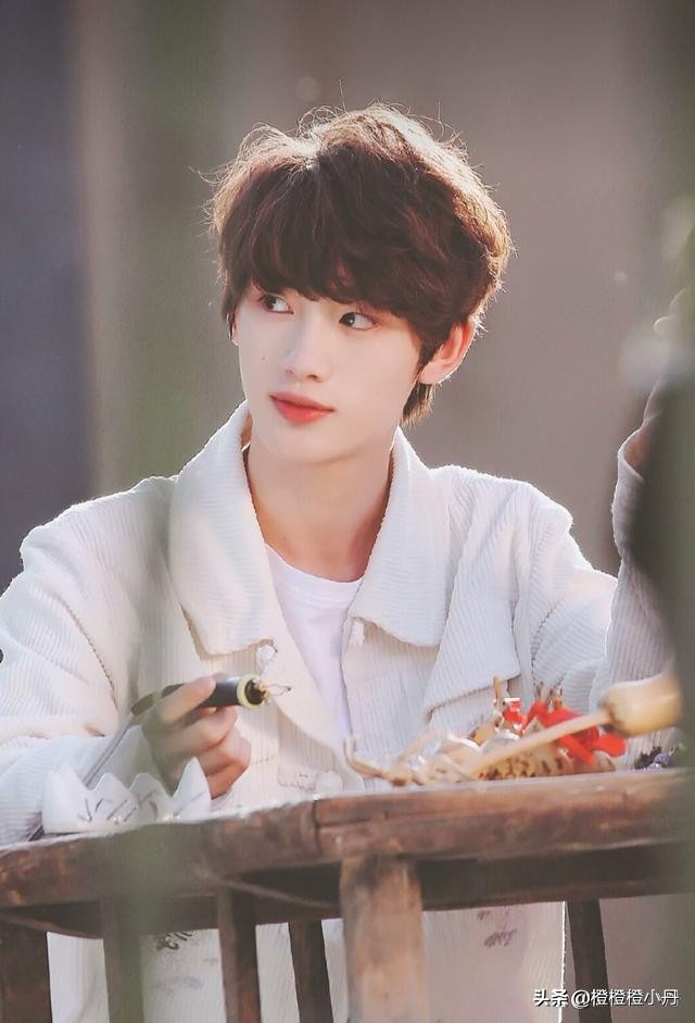 贯穿整个台风计划的丁程鑫，用七年改变了时代峰峻的淘汰制规则