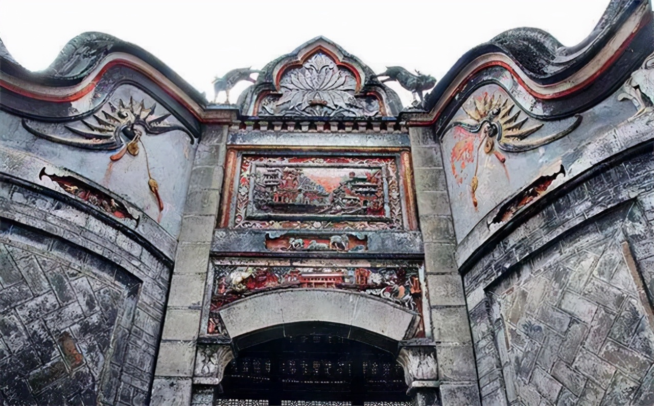 四川大地主刘文彩的庄园，昔日大恶霸的祖宅，如今成4A旅游景点