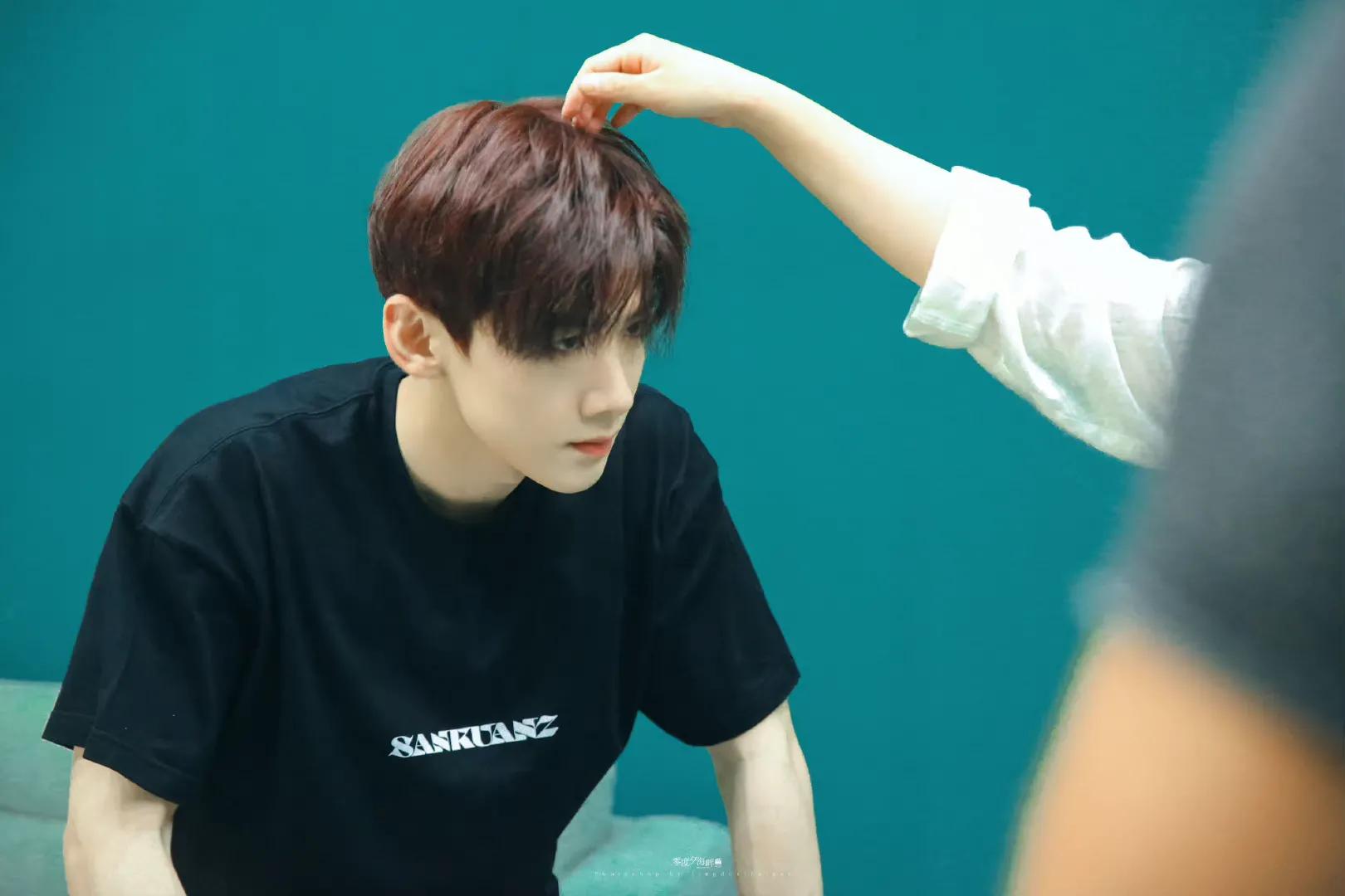 #白敬亭芭莎男士七月刊封面