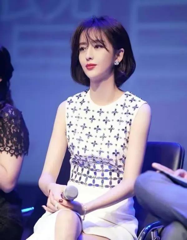 佟丽娅短发造型真漂亮