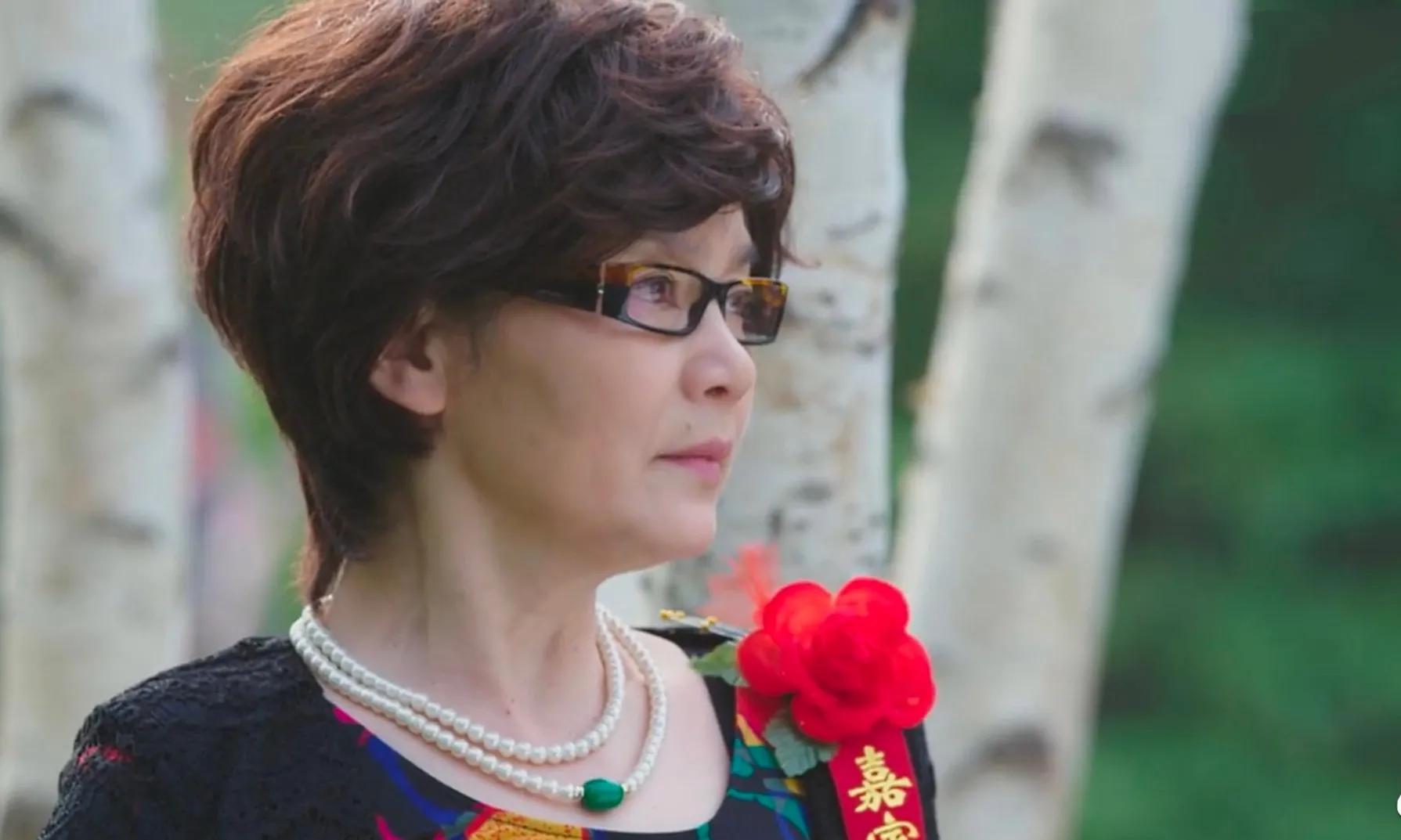 演员潘虹:离婚36年无儿无女,晚年不缺爱情