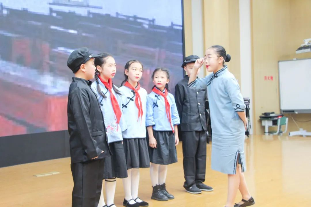 花田花绽，阅读悦心｜双流区黄甲小学举行读书节之阅读表演赛