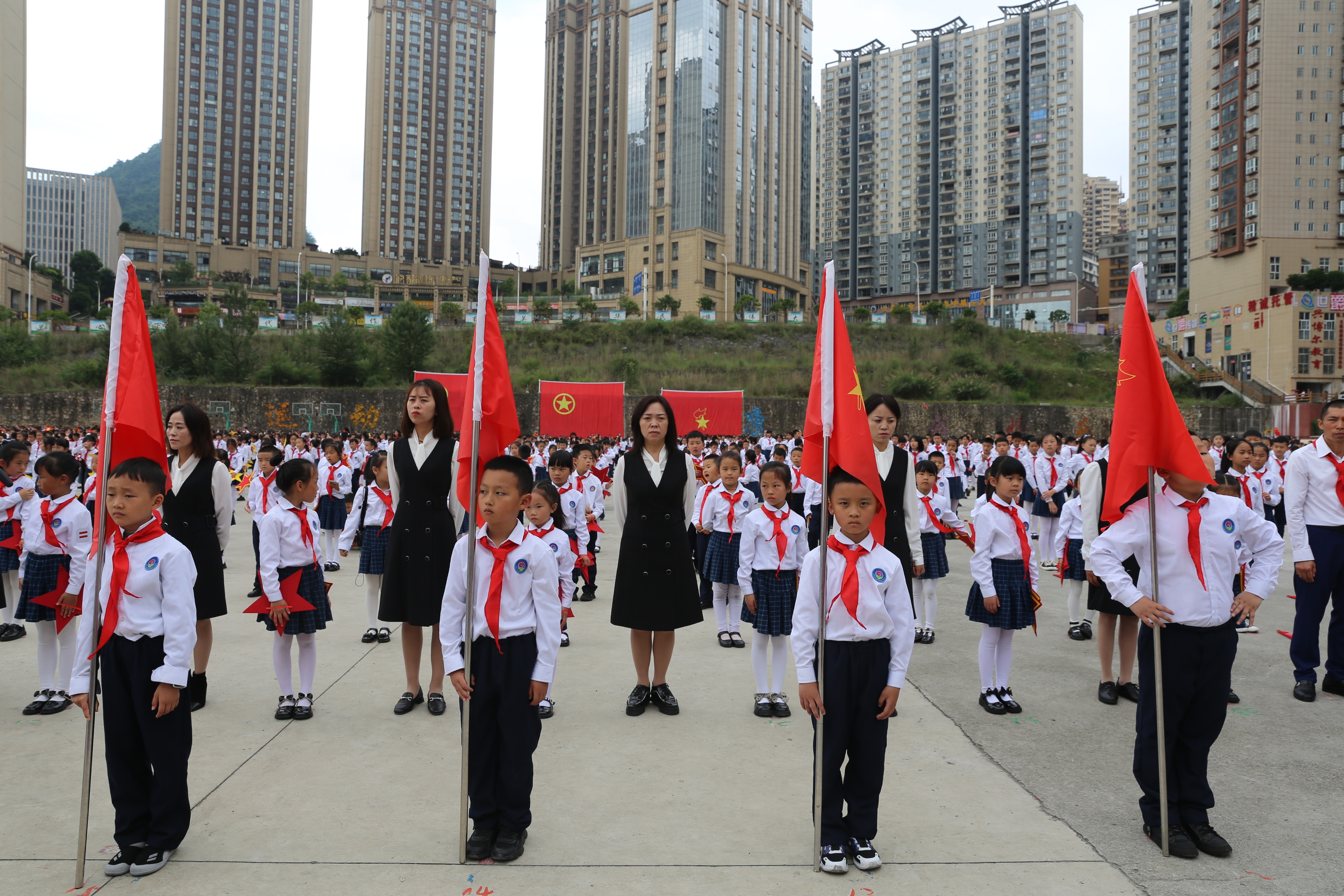 鐘山區(qū)第十五小學(xué)舉辦慶“六一”文藝匯(圖3) 鐘山區(qū)第十五小學(xué)舉辦慶“六一”文藝匯(圖3)