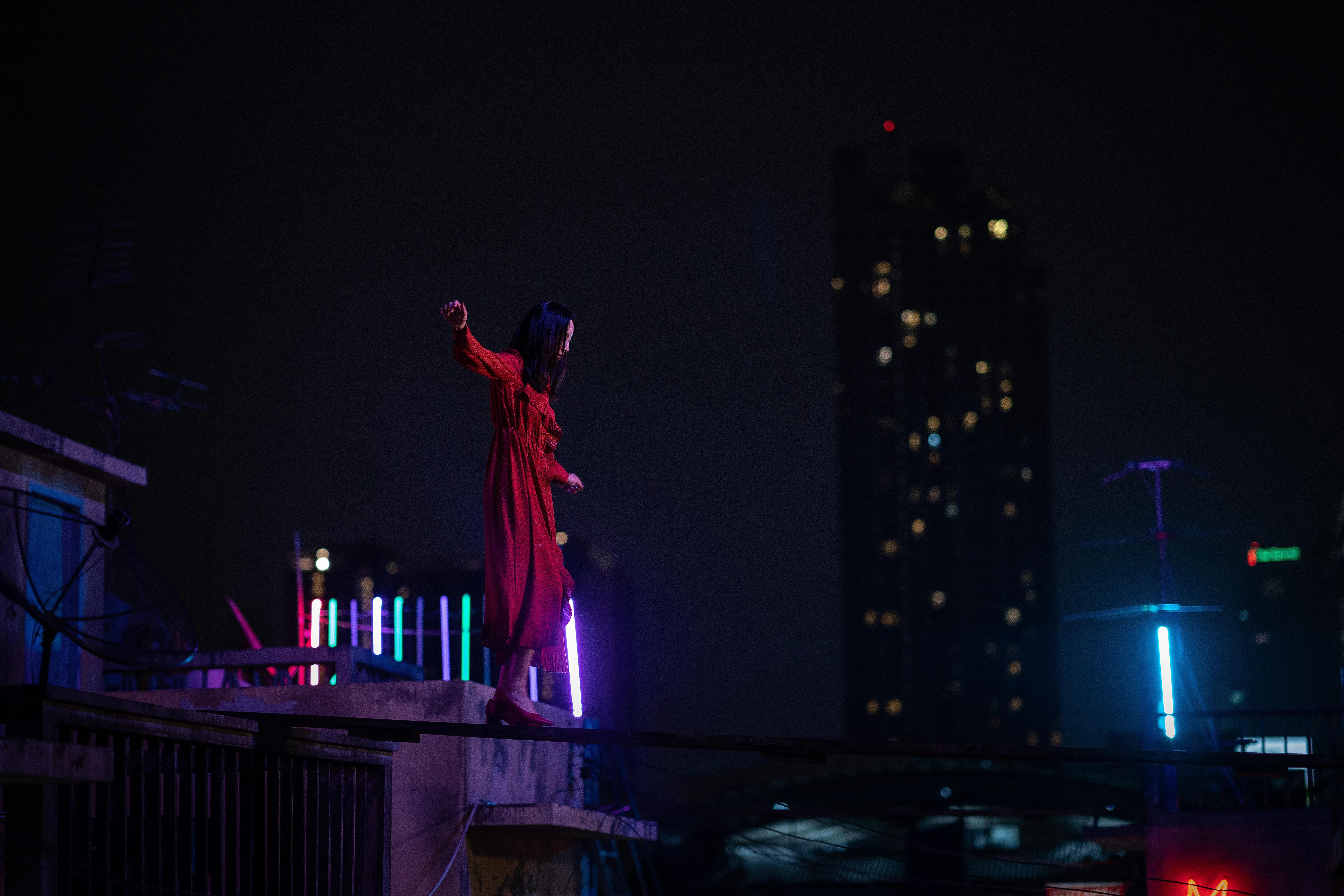 《唐人街探案》张钧甯lvy玫瑰红长裙高清原图