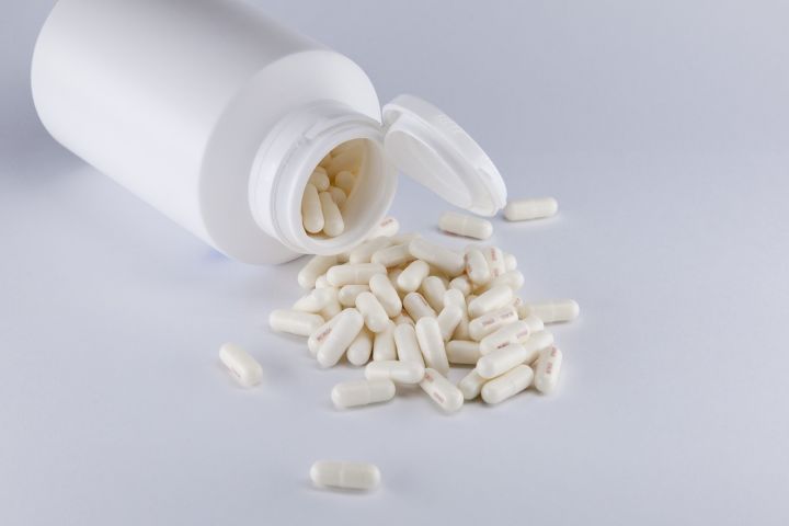 “蜜糖”变砒霜，3岁幼儿误食大量降压片，警察火速送医