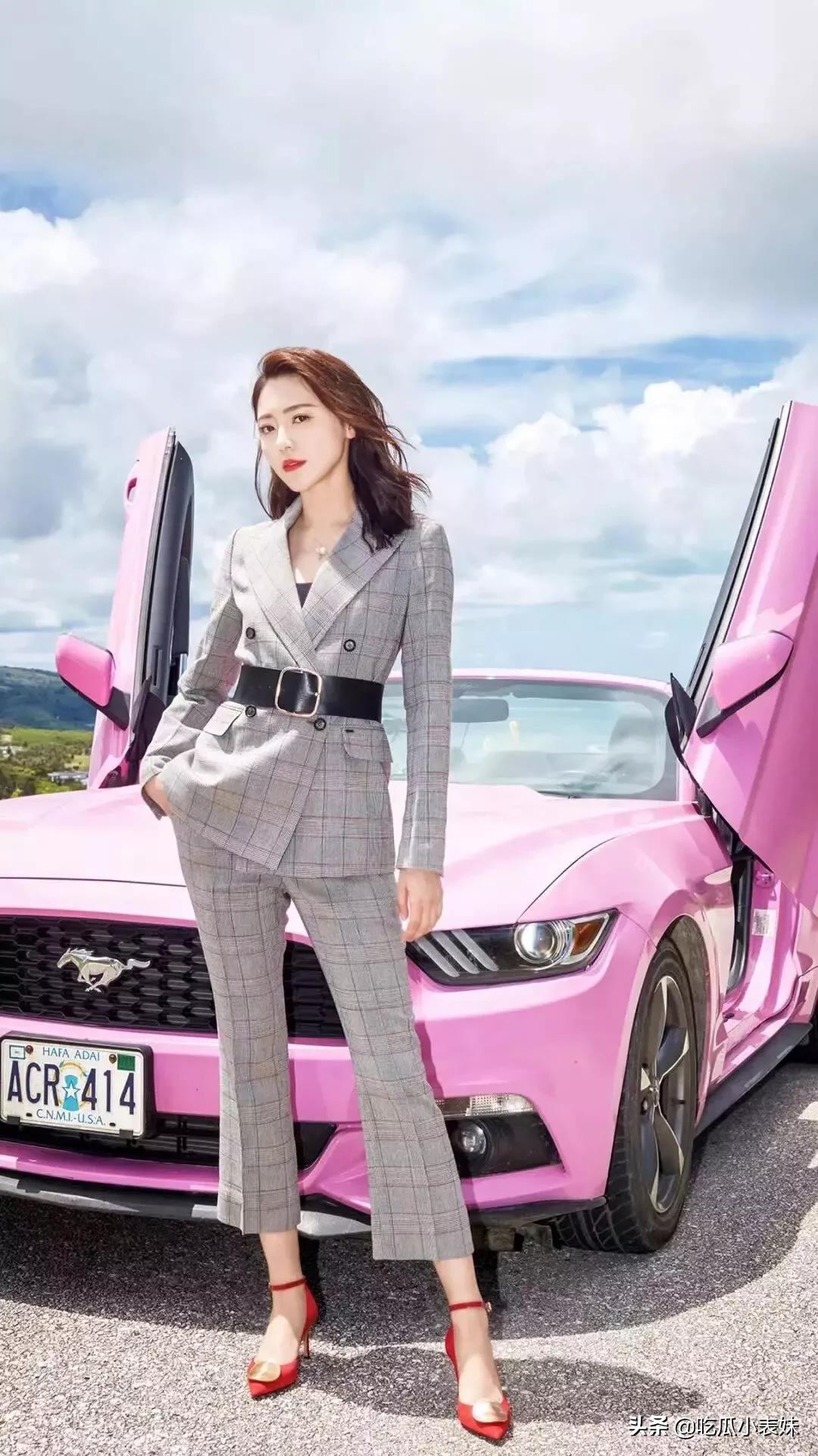 黄梦莹，皮肤白皙，御姐范十足