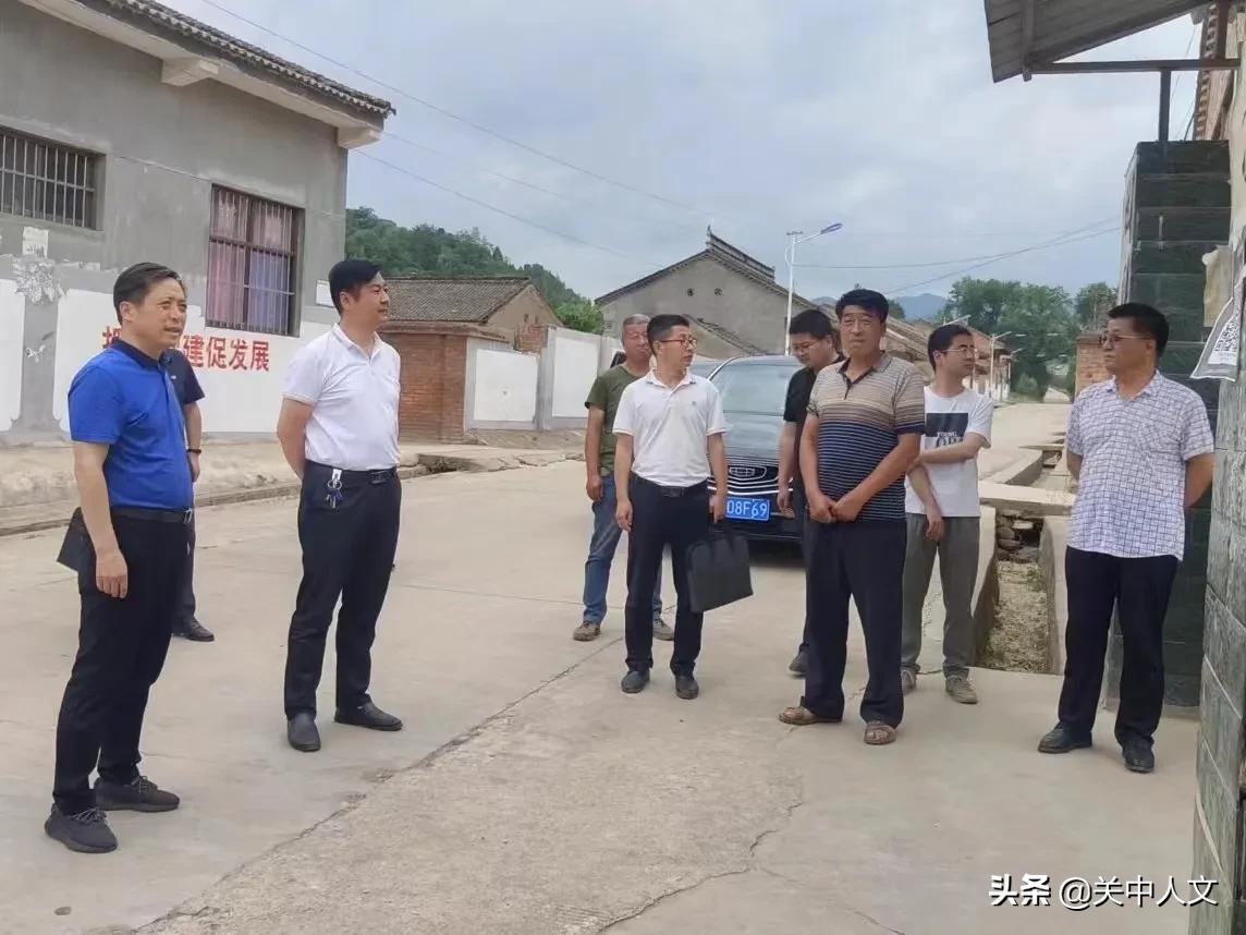 陇县县委副书记调研指导软弱涣散村党组建设工作