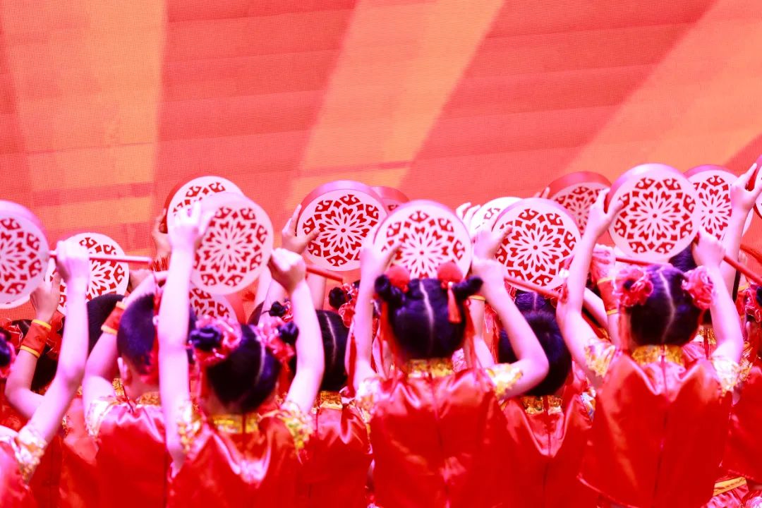 华阳实验小学举行“童星耀五月·艺术绽花开”群舞比赛（续）