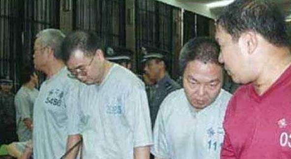 05年审判陈毅锋时欲抹黑执法部门，声称遭受私刑：被吊了15个小时