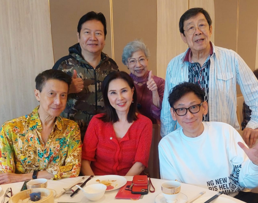 姜大卫生日众星云集，“欧阳克”罕露面，改当中医免费帮贫苦老人