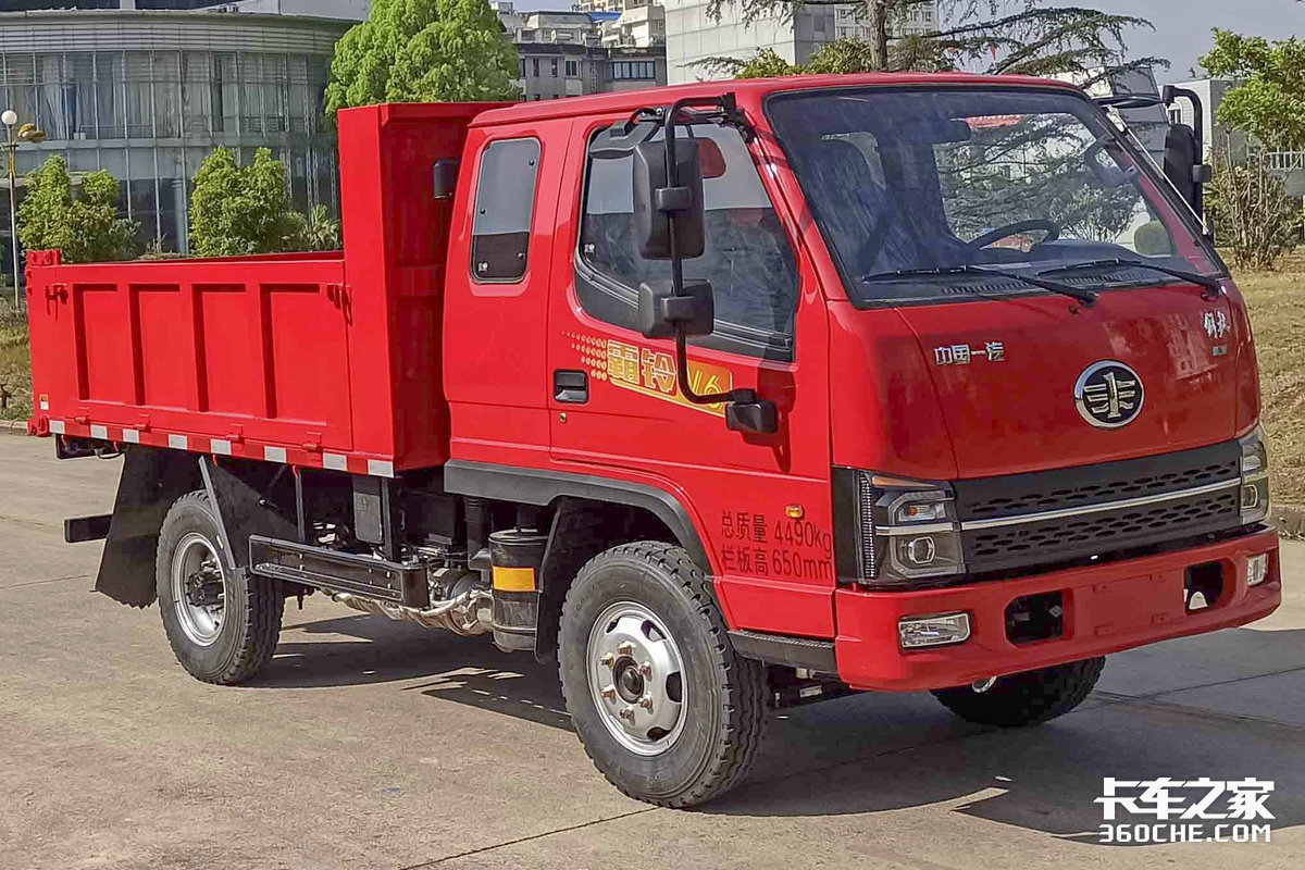 藍(lán)牌自卸車再“上新”，后雙胎秒變單胎，到底可行嗎？
