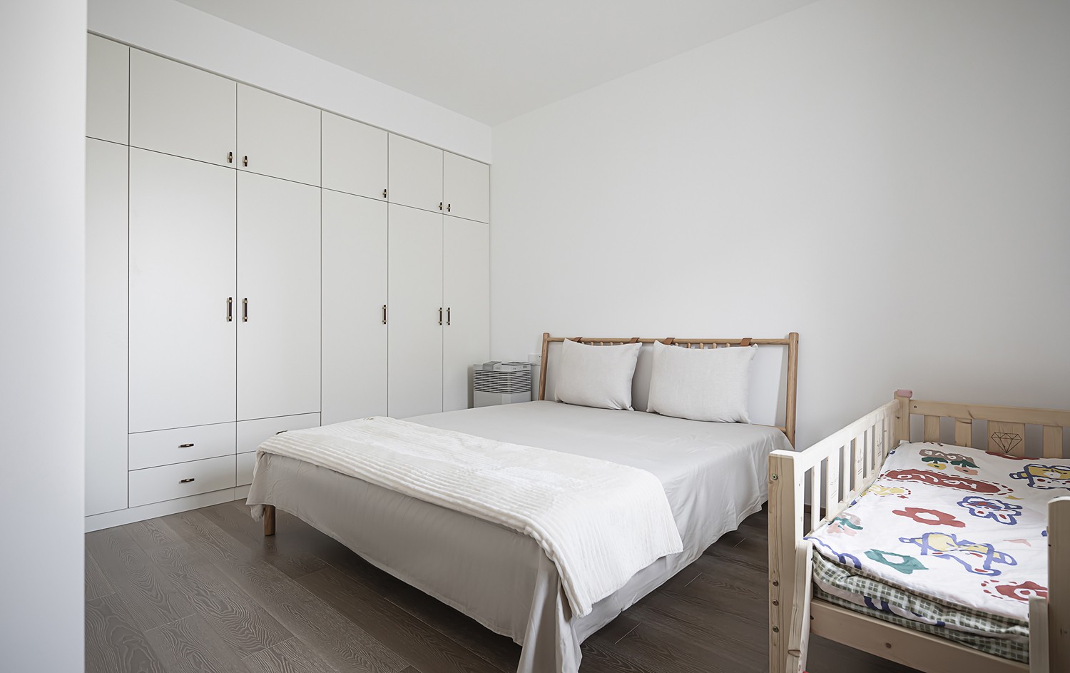 面对17年的老宅，这对南京夫妻花了3个月“穷装”，耐看极了