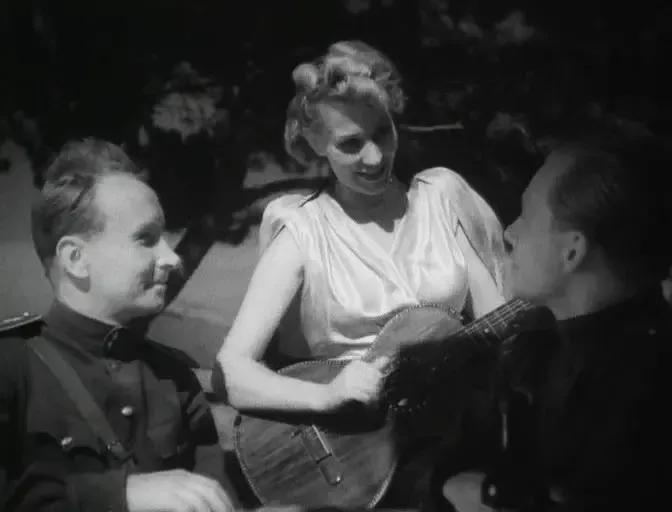 世界电影（0106）苏联电影《锄奸记》（1945）剧照欣赏