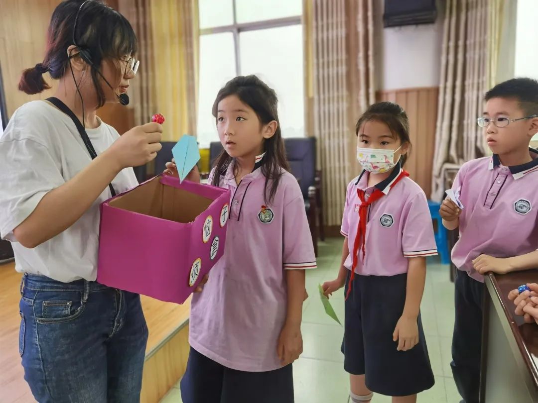 跟所有烦恼说拜拜——新兴小学开展2022年5.25心理健康团辅活动