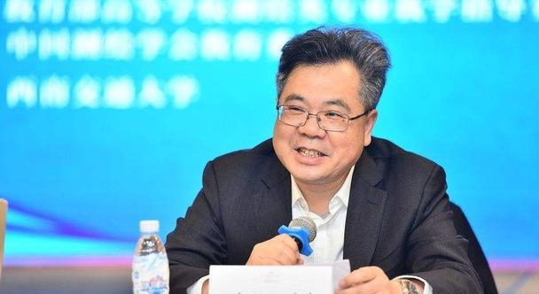 西南交通大学校长何川教授：国家奖拿到手软，为何年年落选院士？