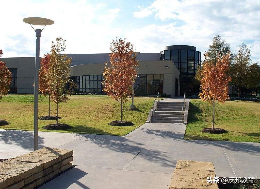 十所录取率超80%的美国大学，几乎申请就给offer