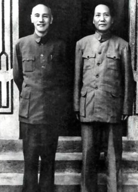 1975年蒋介石生命最后一天，蒋经国日记中记载：父亲问起张伯苓