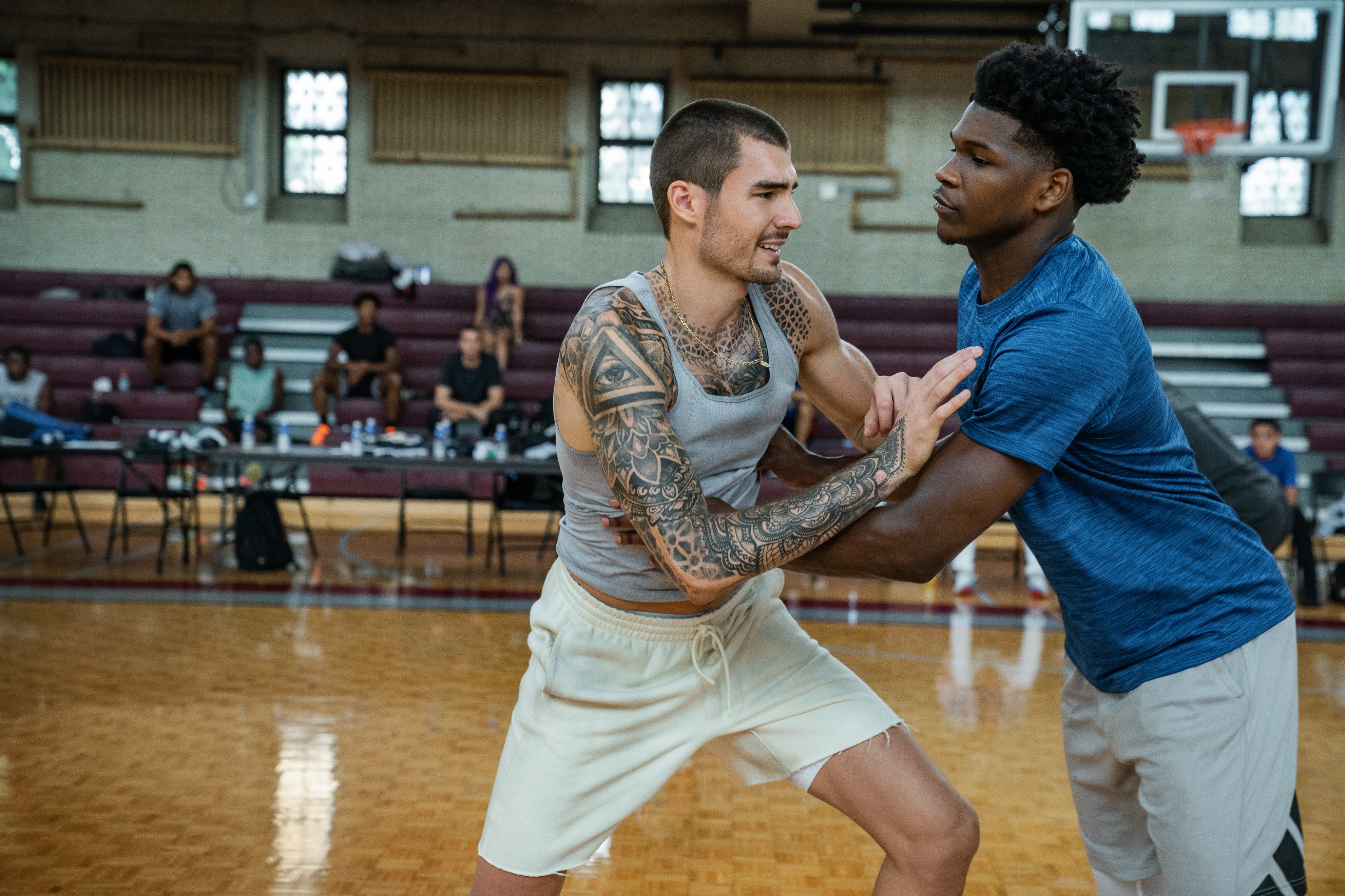 为什么nba球员会文体两开花(烦死了！这俗套的篮球电影，却让人看得入迷)