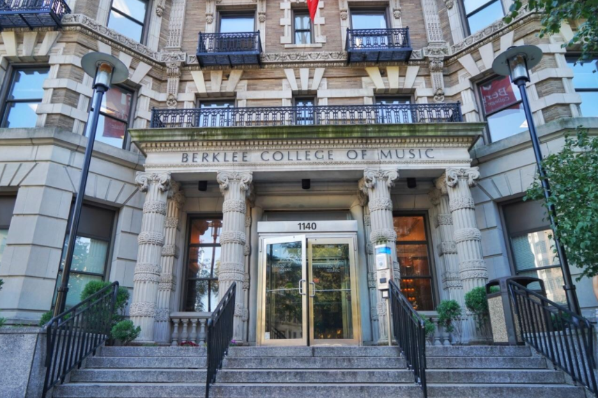 王力宏的母校伯克利，在国内是什么水平？是“野鸡大学”吗？