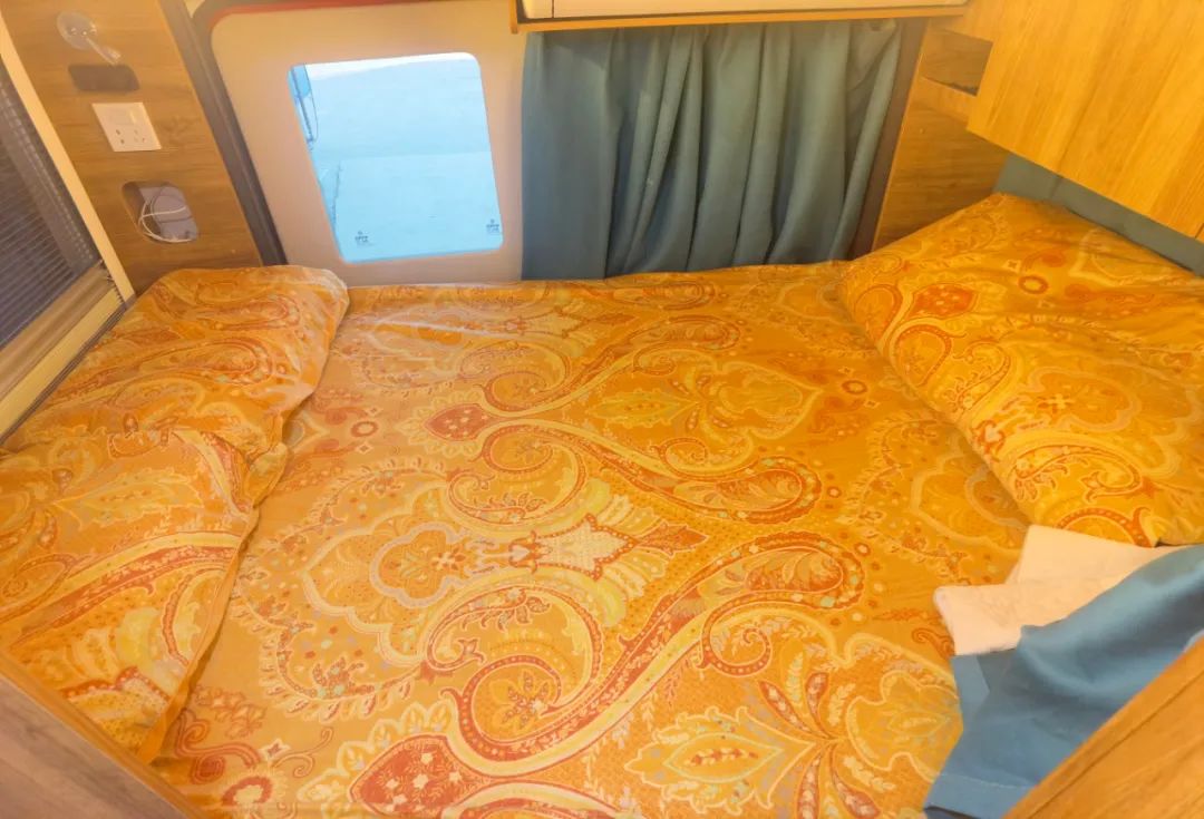 B型房车竟然能有那么大的空间，并且还配有四驱系统，24V双发电机