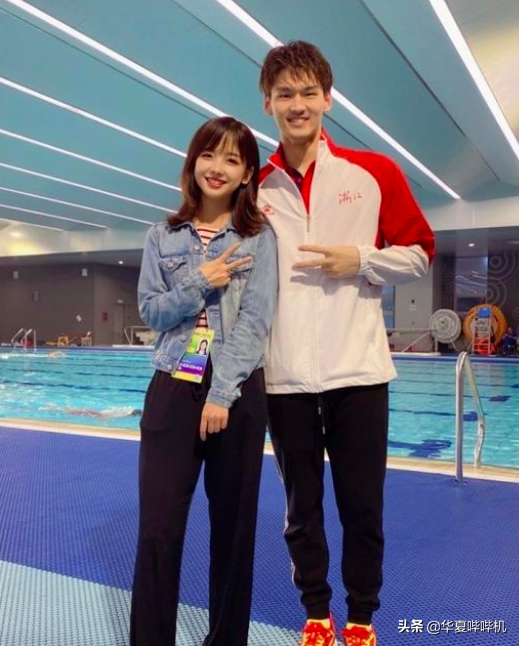 央视美女主持王冰冰，和体坛新秀恋情曝光，是真爱情还是真炒作？