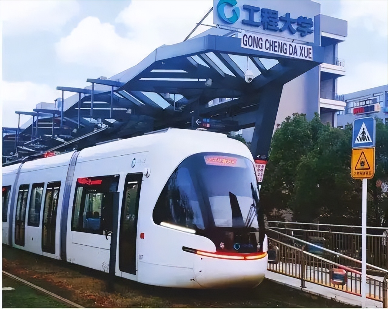 扎根英雄之城！湖北这所大学“工”勋卓越，屡次获国家级表彰