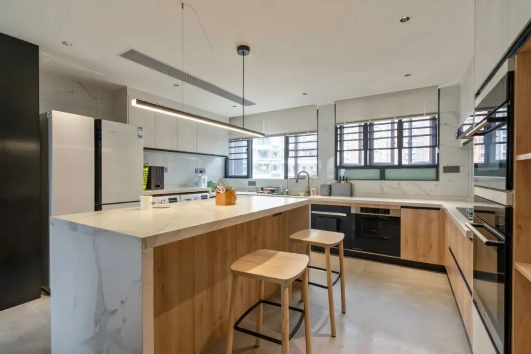 餐厅这样设计，低频小空间实现高效利用