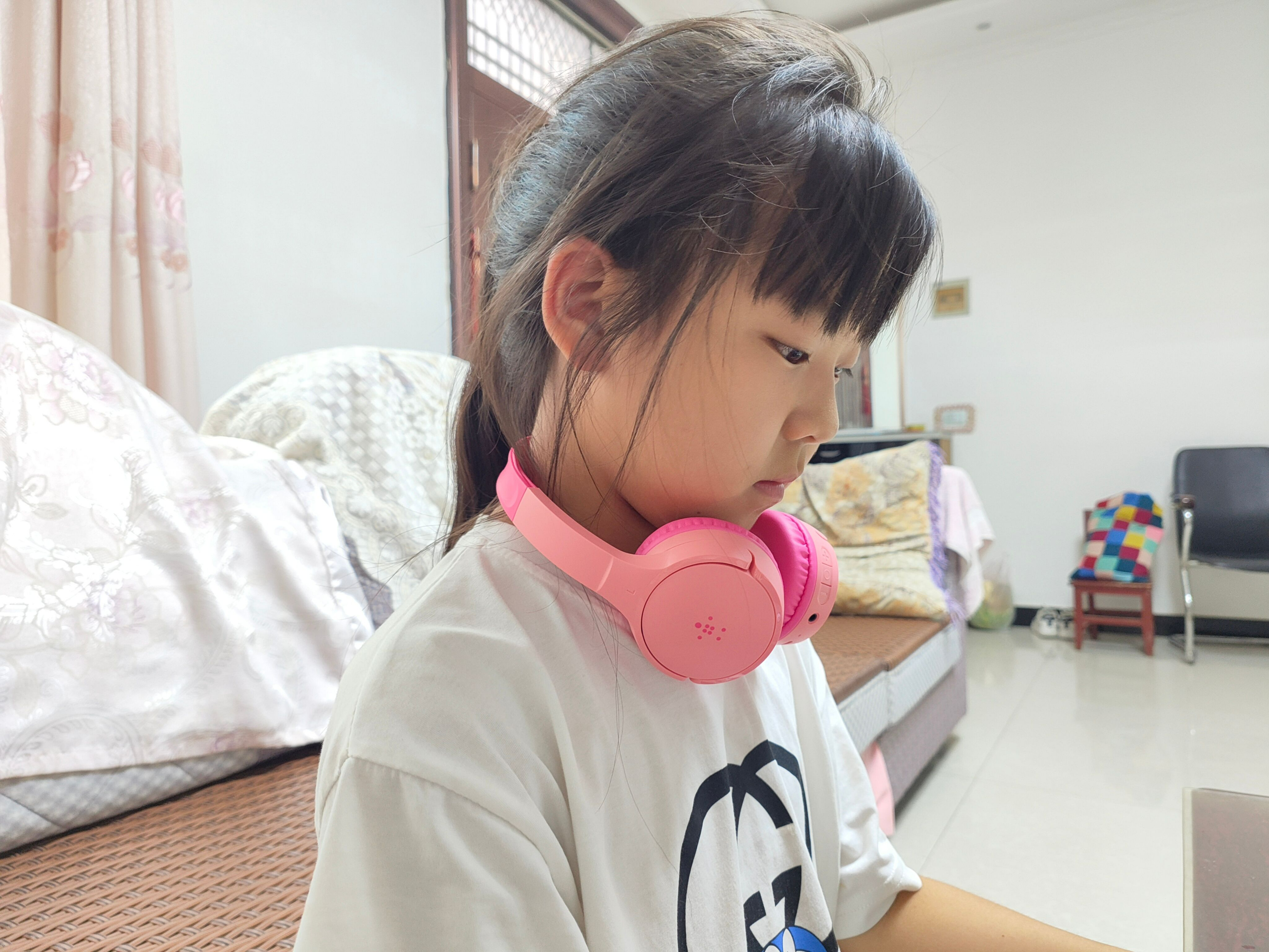 贝尔金BELKIN儿童蓝牙耳机评测：呵护儿童听力，上网课必备