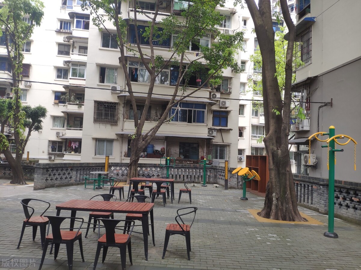 盛恒律师事务所正规么（29名业主为高价物业费状告业委会）