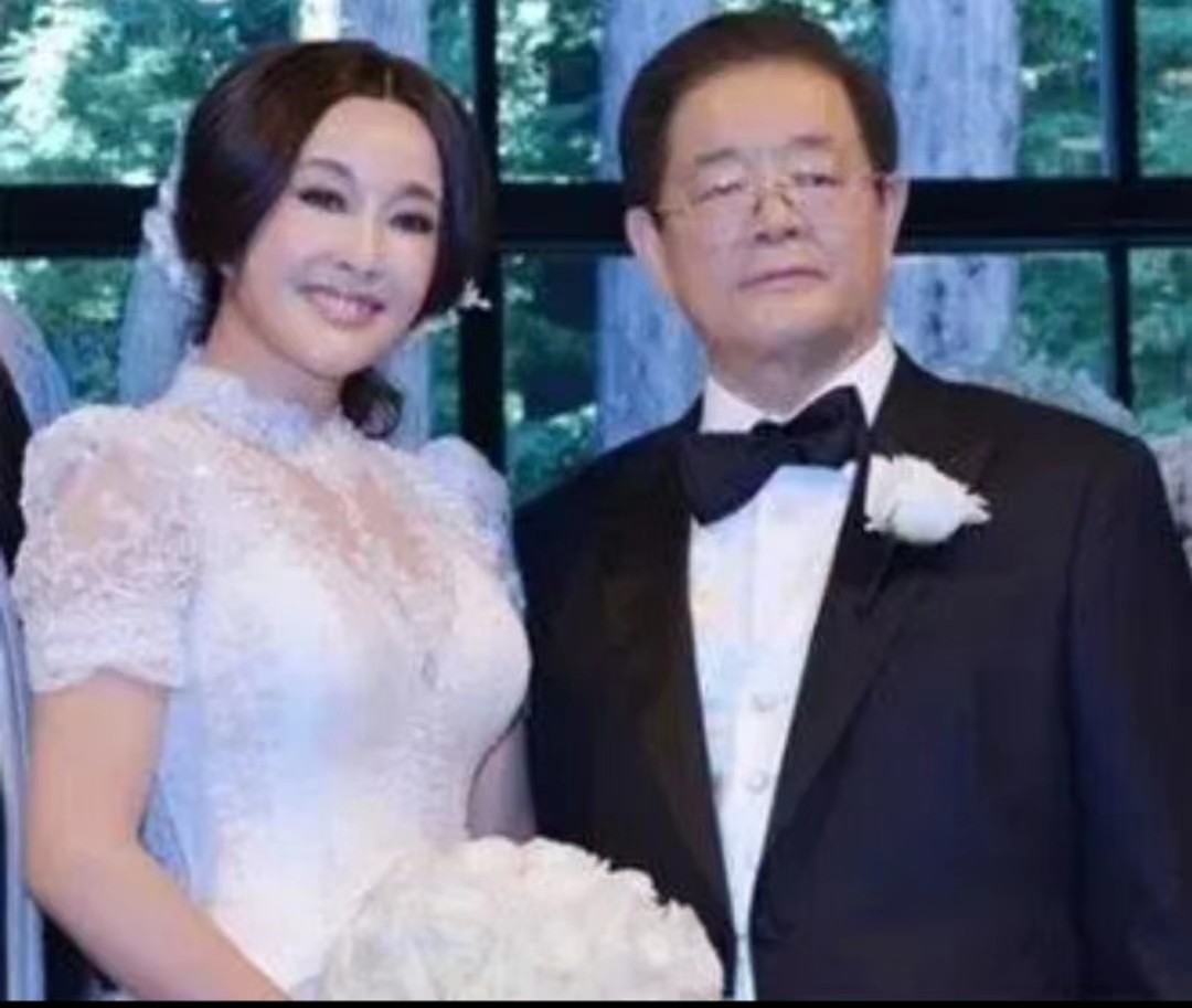刘晓庆：一生4段婚姻，却未生一儿半女，60岁再次风光出嫁