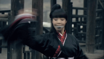 满屏的一星差评，但她怎么还没糊？