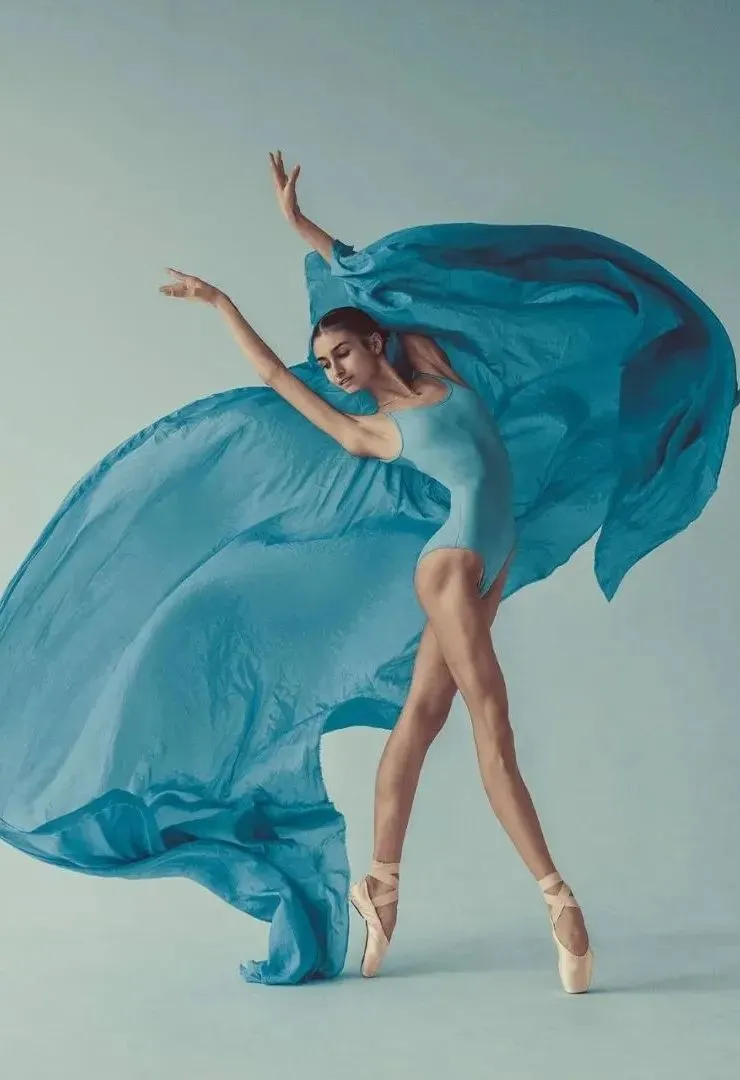 精美图片：人体摄影艺术，舞蹈的灵动之美