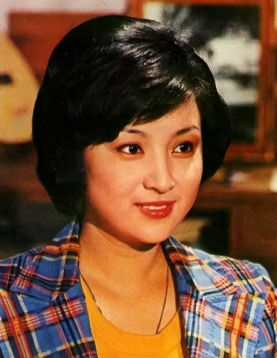 甄珍:离婚46年,依然能让前夫谢贤念念不忘,她到底有啥魅力