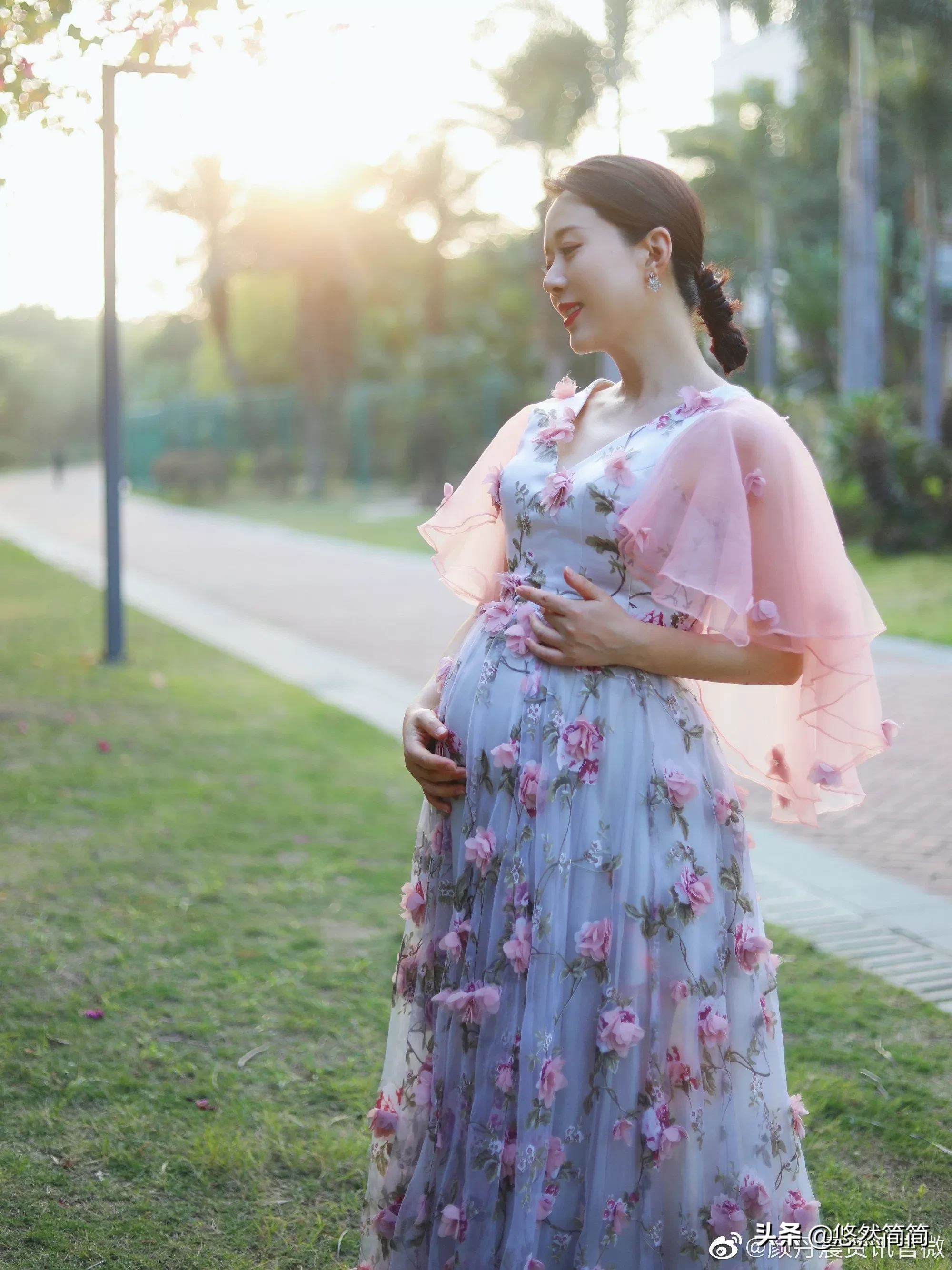 “最美嫦娥”颜丹晨怀孕了，丈夫是姐弟恋演员