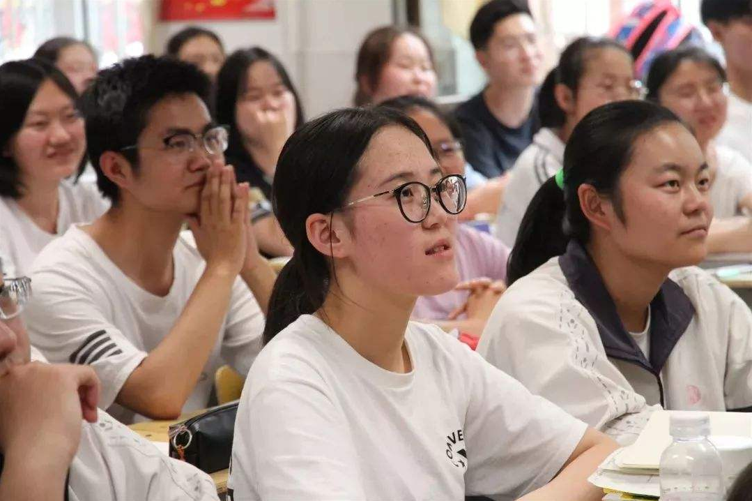 新高考选科下“迷之组合”，物化生不是良配，越到后期弊端越明显