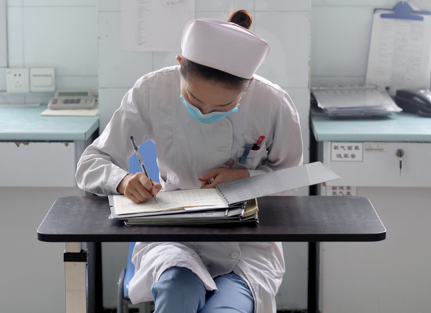 杭州某医院编制护士工资曝光,引发网友纷纷热议