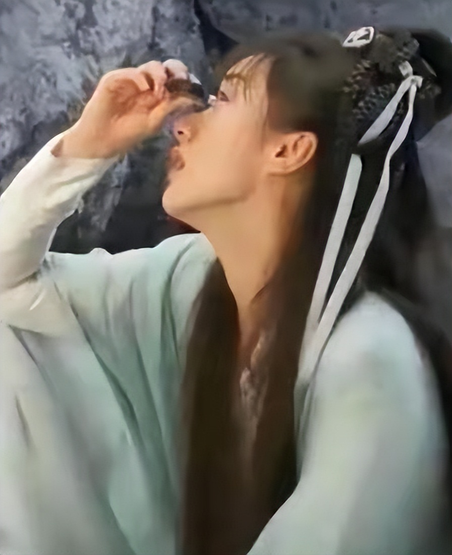 刚出名就耍大牌？顶撞狡辩、抠图轧戏、带头网暴，这些明星可真行