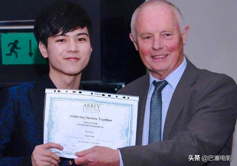 再看《变形记》孩子现状：富孩子名利双收，穷孩子被迫陪跑