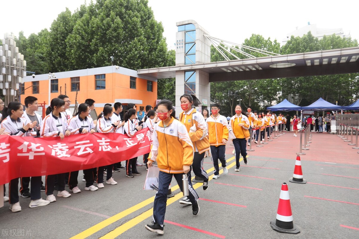 2022郑州中招丨志愿填报批次及学籍户籍报考详解，全都是干货啊