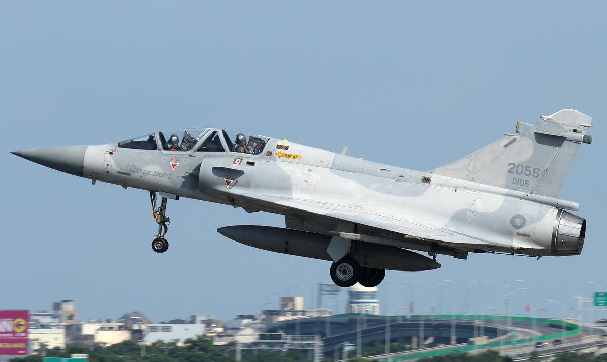 �й��վ������Ǿ�������������F16�ͻ�Ӱ��������10���Ժ�ճ���