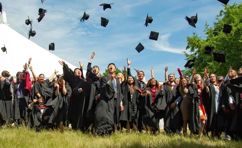 大专生变形记：披荆斩棘，跻身世界百强名校